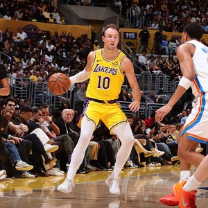 开云体育平台-尽力了！湖人后场新援被迫从强力投手转型成为了后场核心？